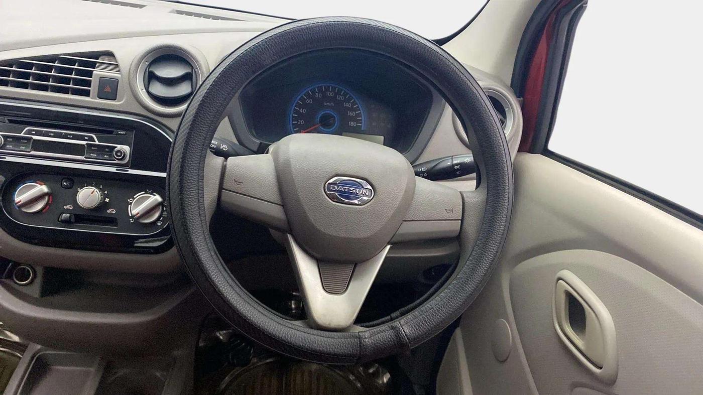 2016 Datsun Redi Go T (O), Petrol, Manual, 60,397 km, Steering Wheel Close Up