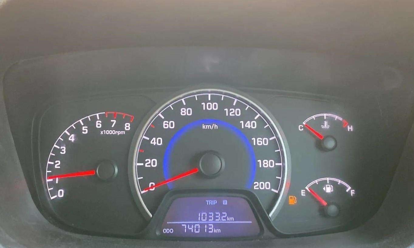 2015 Hyundai Grand i10 SPORTZ 1.2 KAPPA VTVT, Petrol, Manual, 74,133 km, Odometer Image