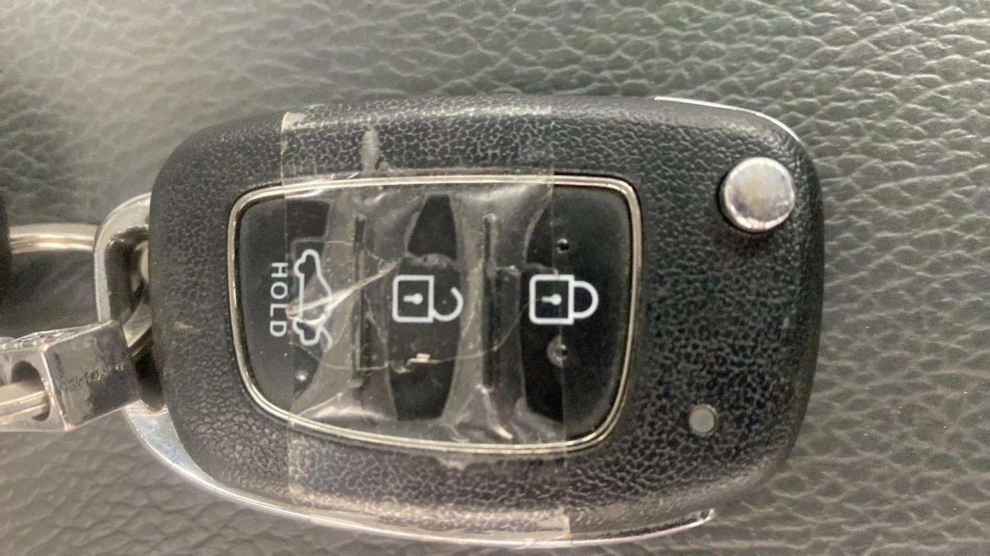 2021 Hyundai GRAND I10 NIOS MAGNA AMT 1.2 KAPPA VTVT, Petrol, Automatic, 29,371 km, Key Close Up