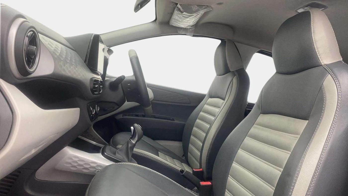 2021 Hyundai GRAND I10 NIOS MAGNA AMT 1.2 KAPPA VTVT, Petrol, Automatic, 29,371 km, Right Side Front Door Cabin