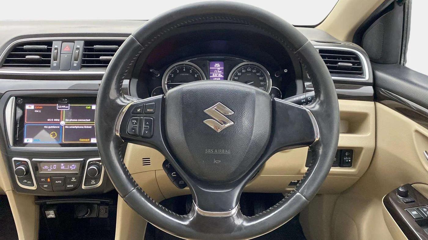 2017 Maruti Ciaz ALPHA 1.4 PETROL, Petrol, Manual, 63,195 km, Steering Wheel Close Up