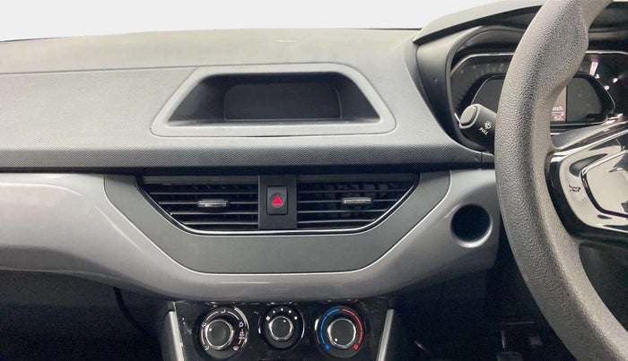 2022 Tata NEXON XE PETROL, Petrol, Manual, 14,826 km, Air Conditioner