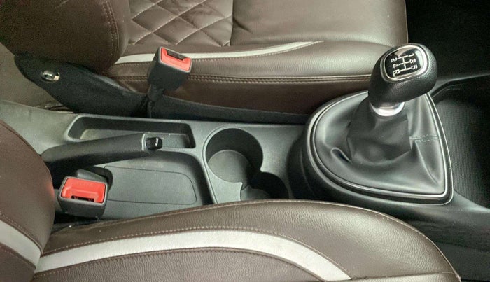 2021 Hyundai GRAND I10 NIOS SPORTZ 1.2 KAPPA VTVT DUAL TONE, Petrol, Manual, 32,524 km, Gear Lever