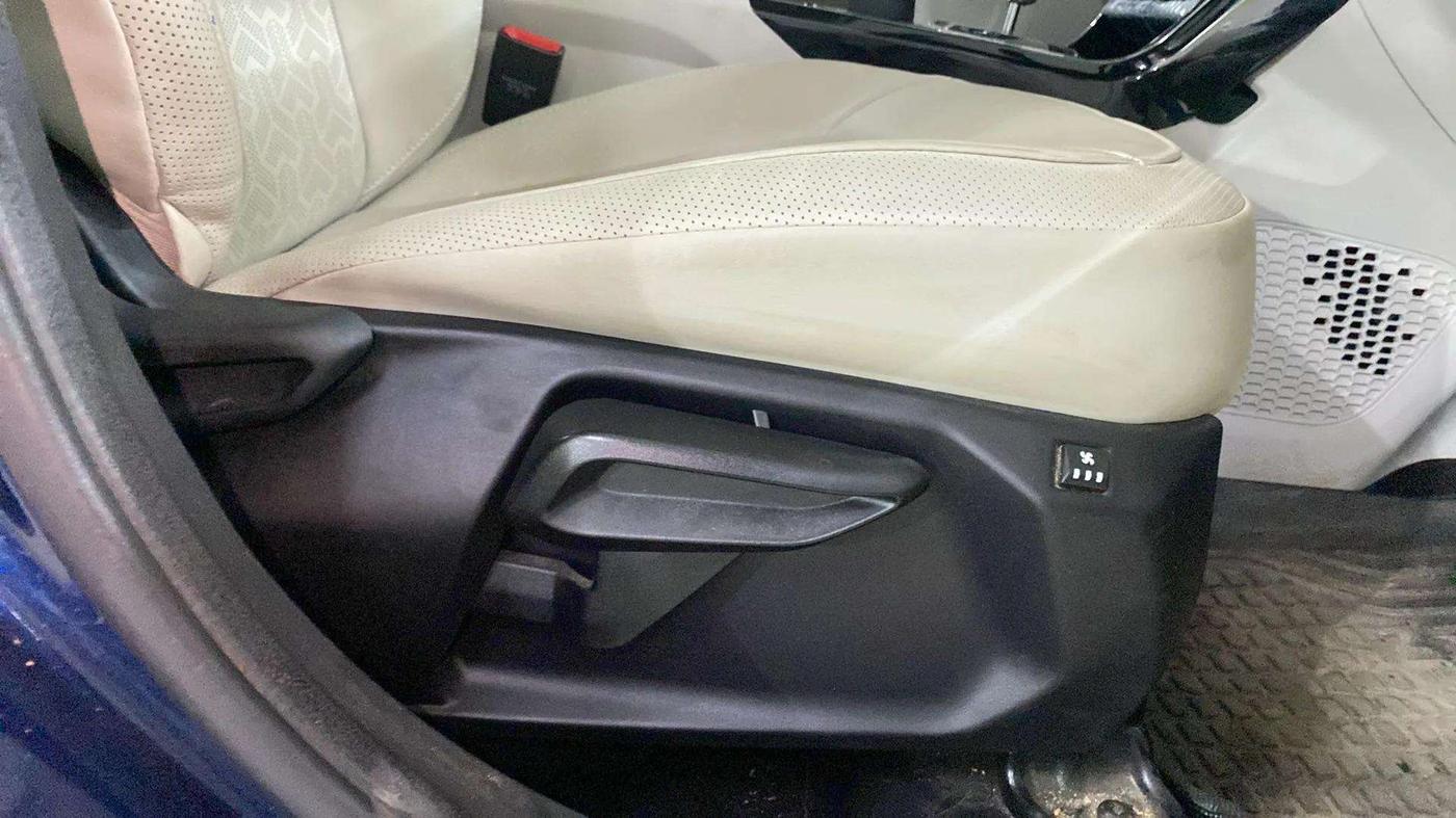 2023 Tata NEXON XZA PLUS LUXURY SUNROOF PETROL, Petrol, Automatic, 13,930 km, Driver Side Adjustment Panel