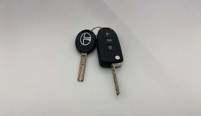 2022 Tata NEXON XMA PETROL, Petrol, Automatic, 14,655 km, Key Close Up
