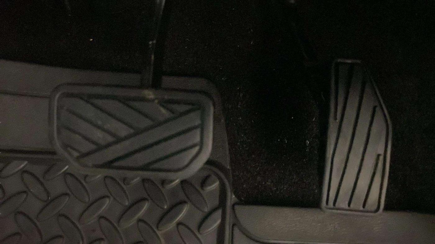 2019 Maruti XL6 ALPHA AT, Petrol, Automatic, 38,516 km, Pedals