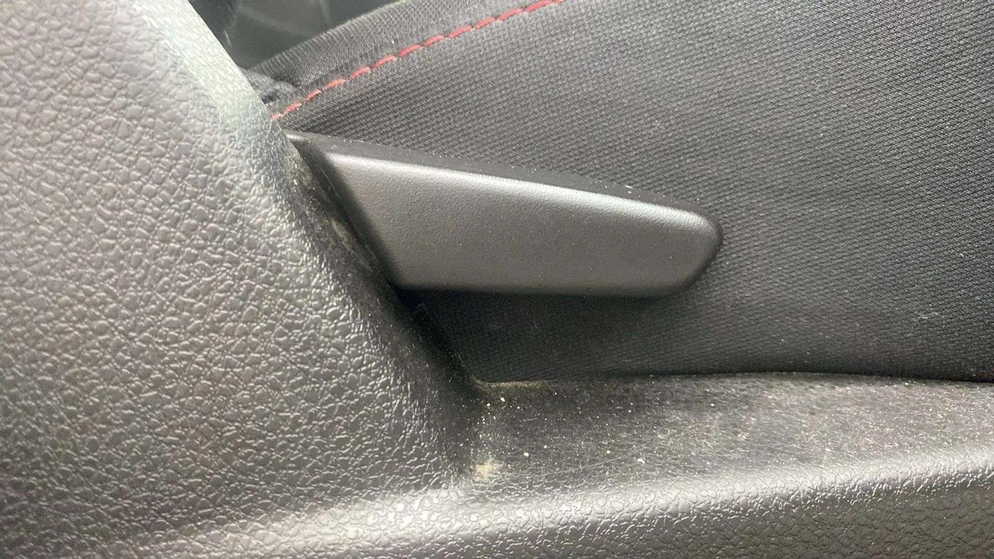 2017 Renault Duster RXS CVT, Petrol, Automatic, 47,584 km, Driver Side Adjustment Panel