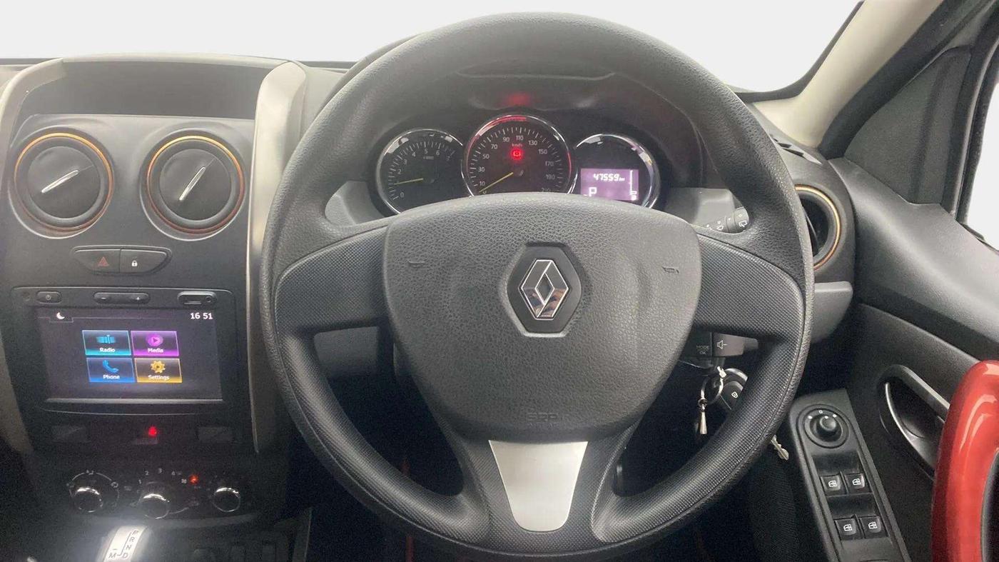 2017 Renault Duster RXS CVT, Petrol, Automatic, 47,584 km, Steering Wheel Close Up