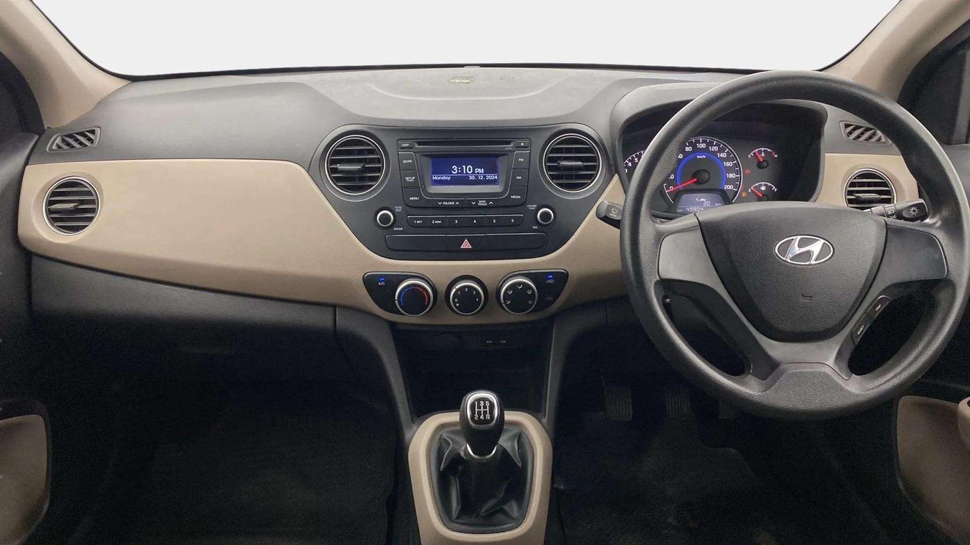 2015 Hyundai Grand i10 SPORTZ 1.2 KAPPA VTVT, Petrol, Manual, 49,770 km, Dashboard