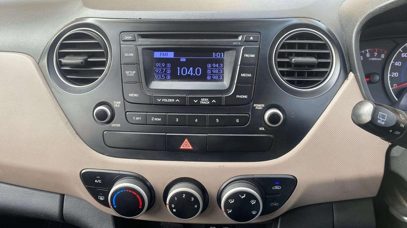 2015 Hyundai Grand i10 ASTA AT 1.2 KAPPA VTVT, Petrol, Automatic, 71,813 km, Air Conditioner