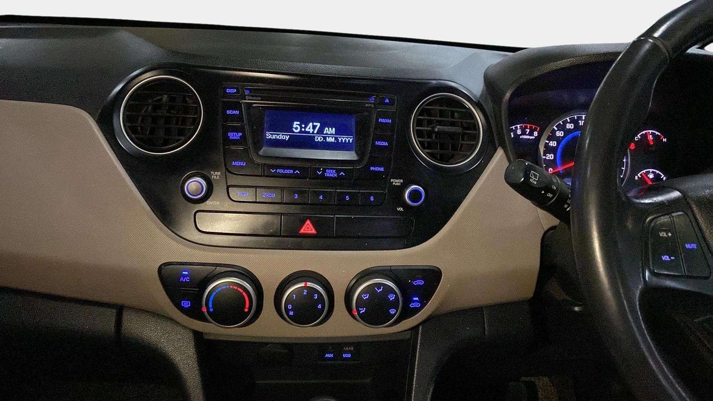 2015 Hyundai Grand i10 ASTA AT 1.2 KAPPA VTVT, Petrol, Automatic, 63,562 km, Air Conditioner