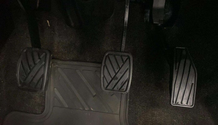 2021 Maruti Swift VXI, Petrol, Manual, 28,332 km, Pedals
