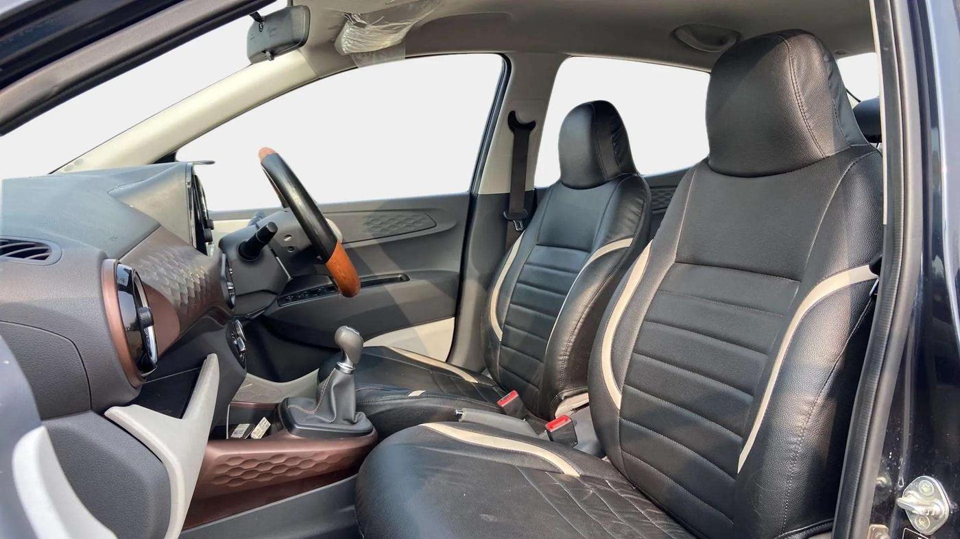 2023 Hyundai AURA SX 1.2 CNG, CNG, Manual, 32,076 km, Right Side Front Door Cabin