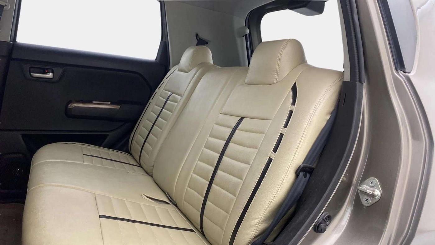 2019 Maruti New Wagon-R ZXI 1.2, Petrol, Manual, 22,594 km, Right Side Rear Door Cabin