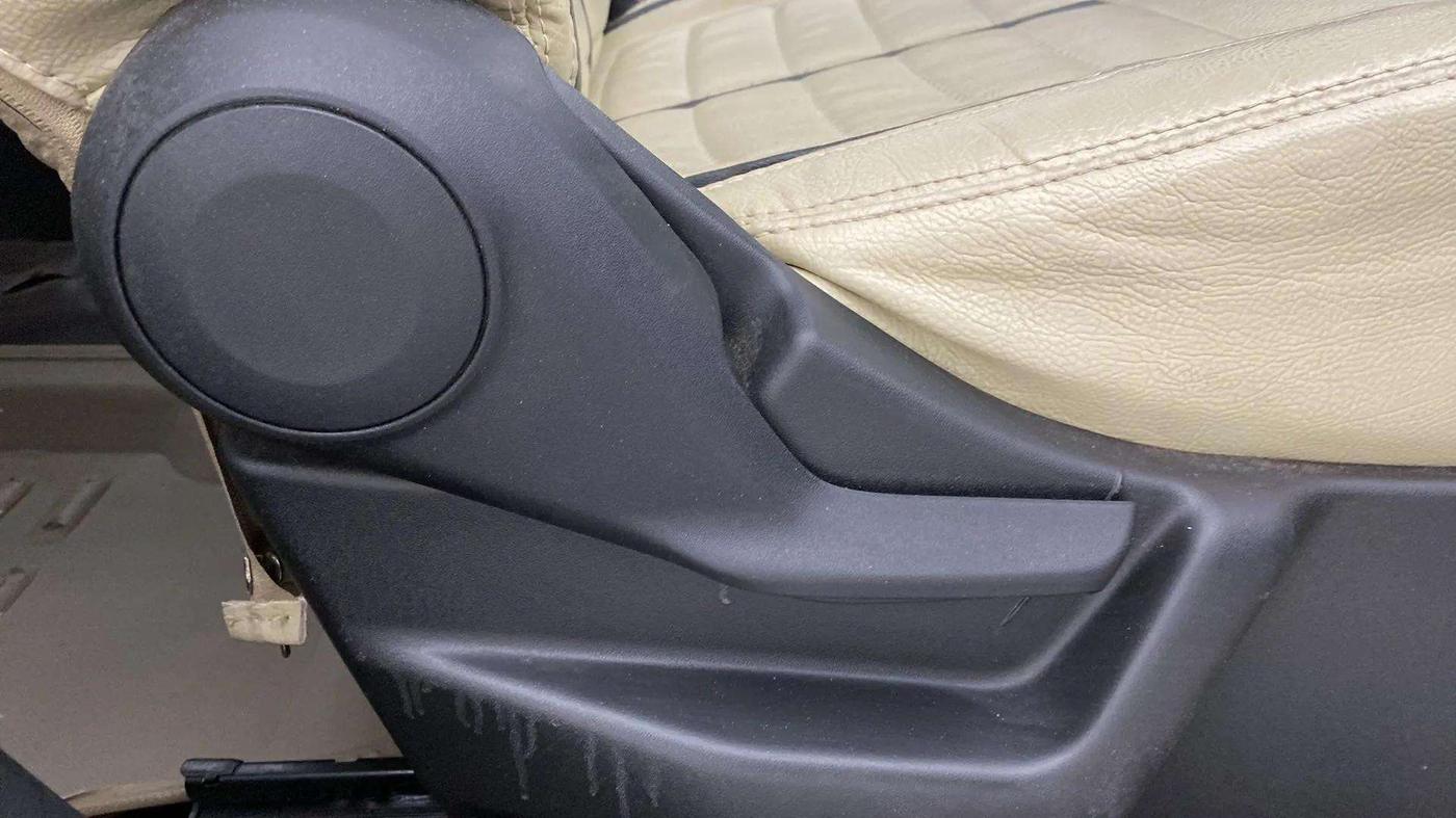 2019 Maruti New Wagon-R ZXI 1.2, Petrol, Manual, 22,594 km, Driver Side Adjustment Panel
