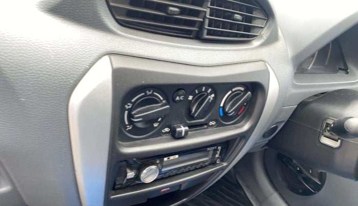 2013 Maruti Alto 800 LXI, Petrol, Manual, 33,669 km, AC Unit - Directional switch has minor damage