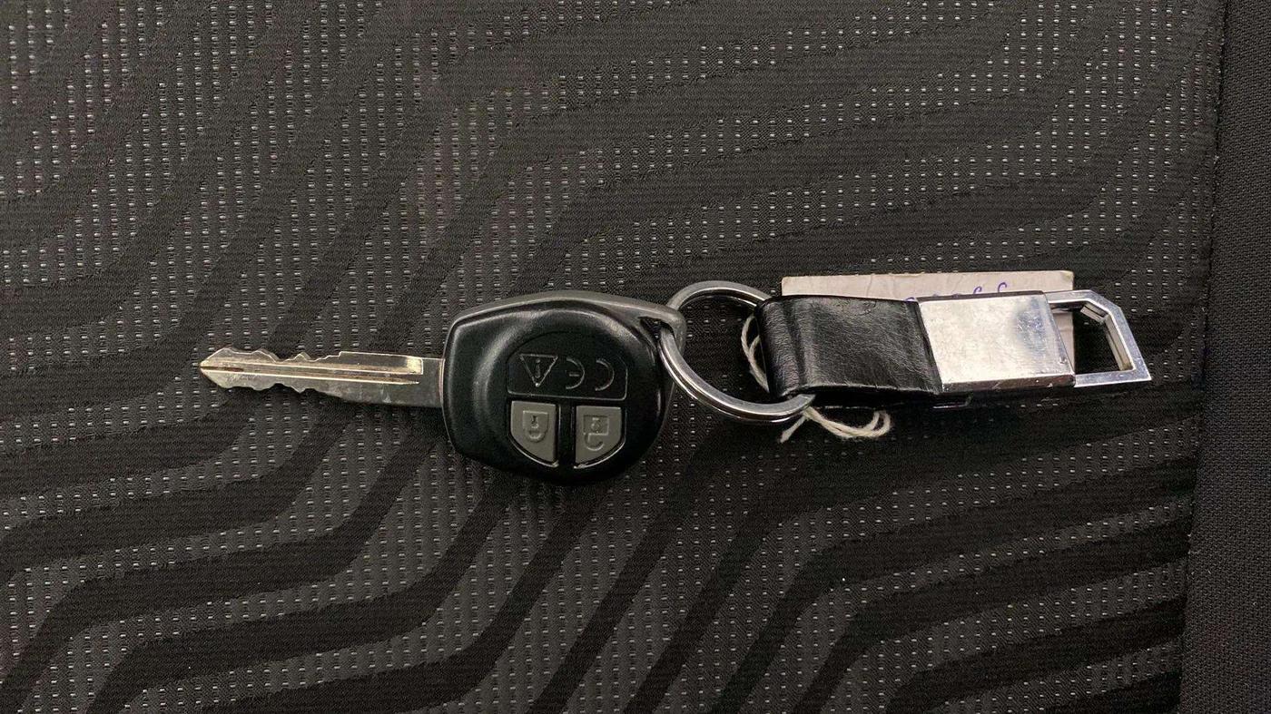 2022 Maruti Swift VXI, Petrol, Manual, 54,470 km, Key Close Up
