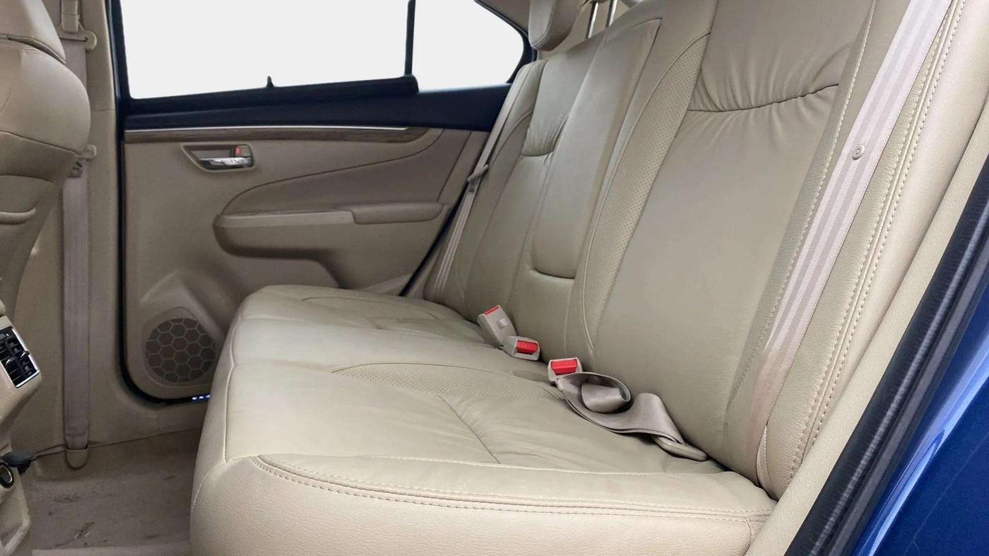 2021 Maruti Ciaz ALPHA  AT 1.5 SHVS PETROL, Petrol, Automatic, 38,539 km, Right Side Rear Door Cabin