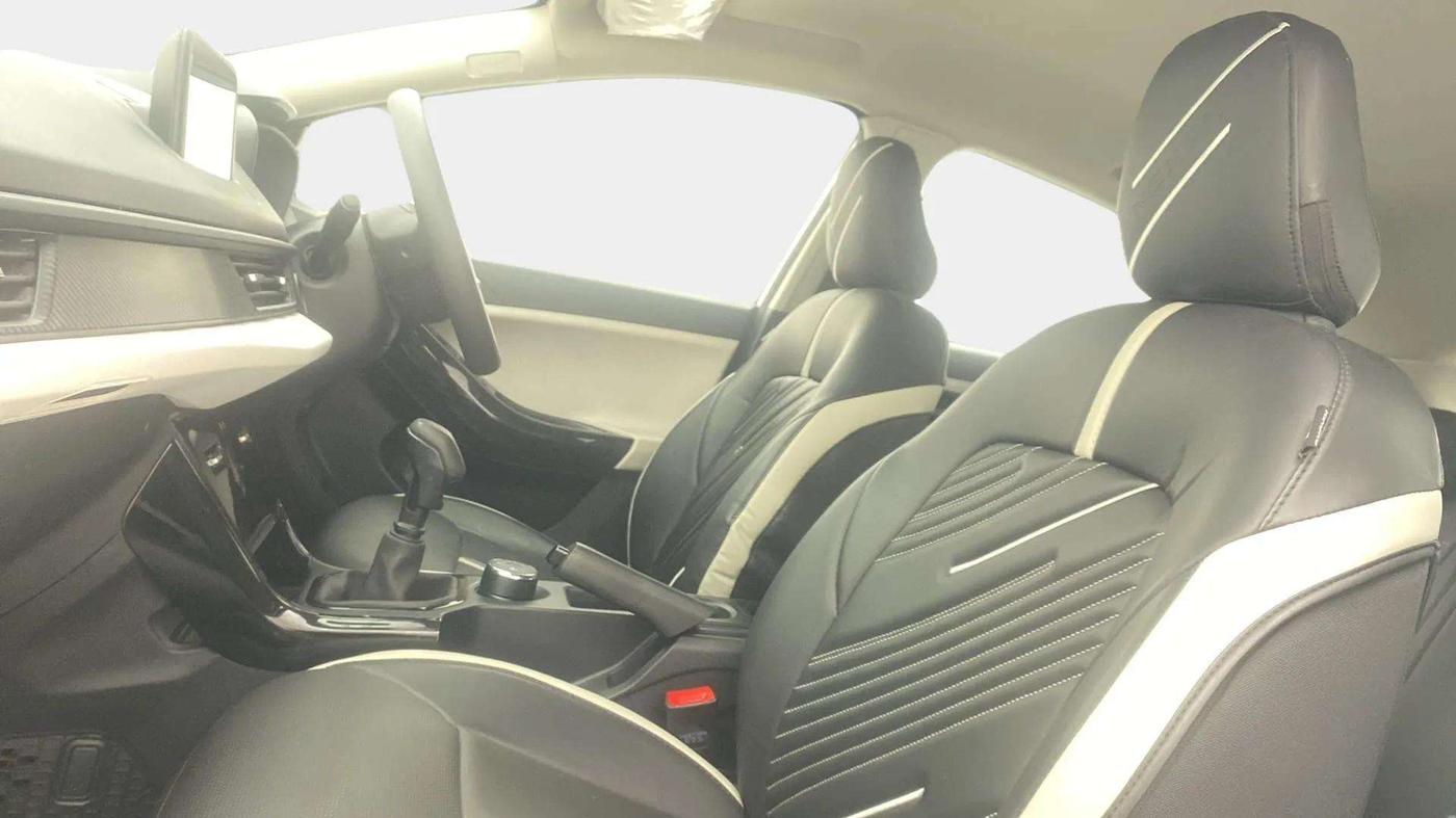 2024 Tata NEXON PURE 1.2 PETROL, Petrol, Manual, 4,501 km, Right Side Front Door Cabin