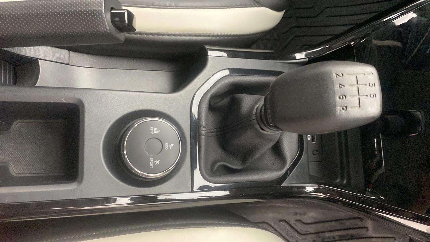 2024 Tata NEXON PURE 1.2 PETROL, Petrol, Manual, 4,501 km, Gear Lever