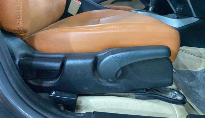 2018 Honda City 1.5L I-VTE V CVT, Petrol, Automatic, 32,419 km, Driver Side Adjustment Panel