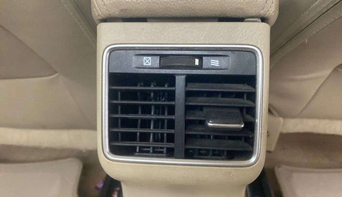 2017 Maruti Ciaz ALPHA 1.4 PETROL, Petrol, Manual, 55,407 km, AC Unit - Rear vent has minor damage