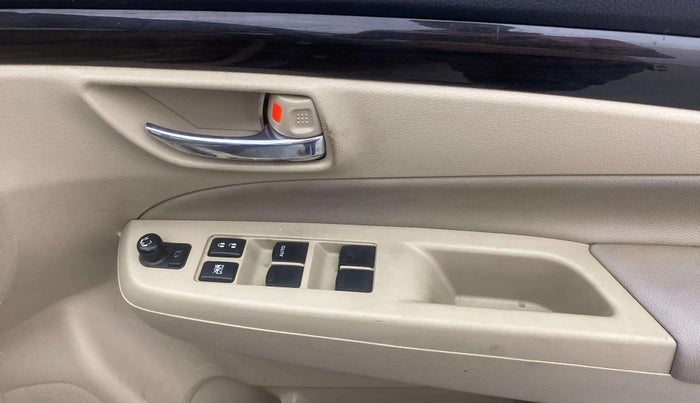 2017 Maruti Ciaz ALPHA 1.4 PETROL, Petrol, Manual, 55,407 km, Driver Side Door Panels Control