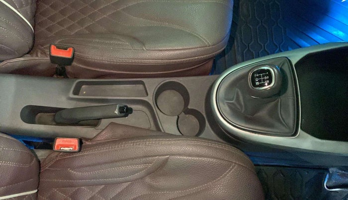 2020 Hyundai GRAND I10 NIOS SPORTZ 1.2 KAPPA VTVT DUAL TONE, Petrol, Manual, 45,075 km, Gear Lever