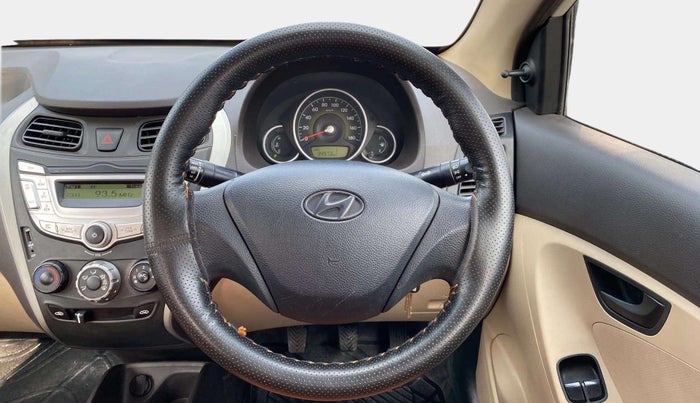 2018 Hyundai Eon MAGNA +, Petrol, Manual, 35,180 km, Steering Wheel Close Up