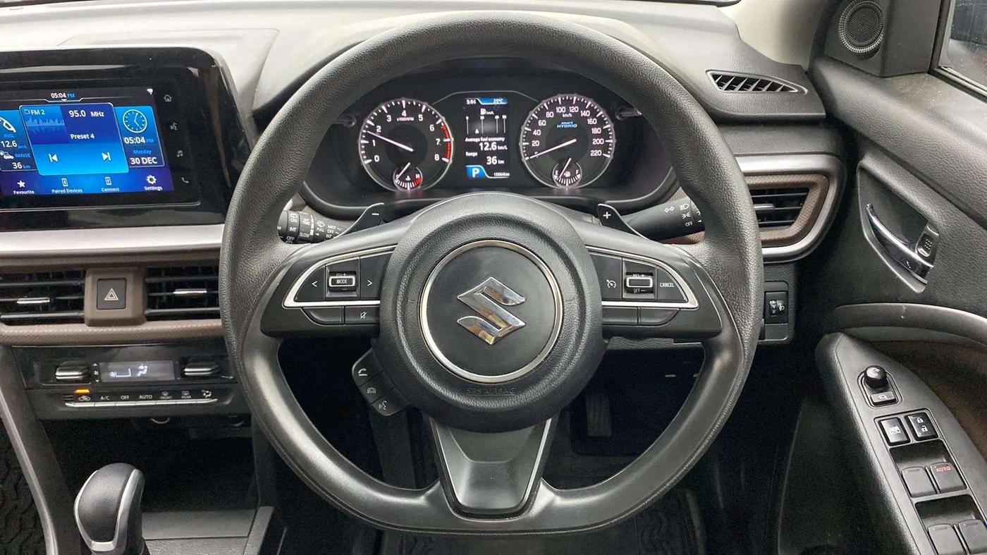 2023 Maruti BREZZA ZXI AT SMART HYBRID, Petrol, Automatic, 15,564 km, Steering Wheel Close Up