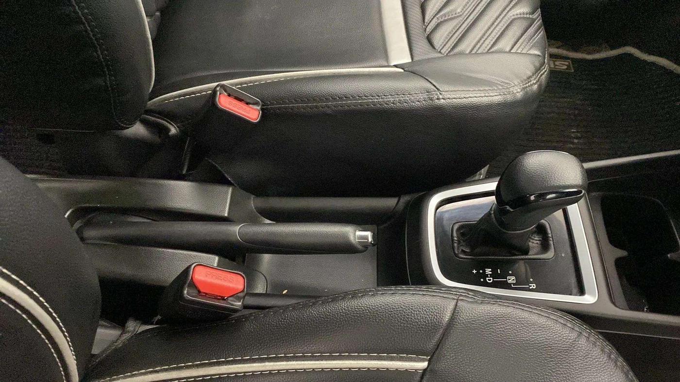2023 Maruti Swift VXI AMT, Petrol, Automatic, 27,161 km, Gear Lever