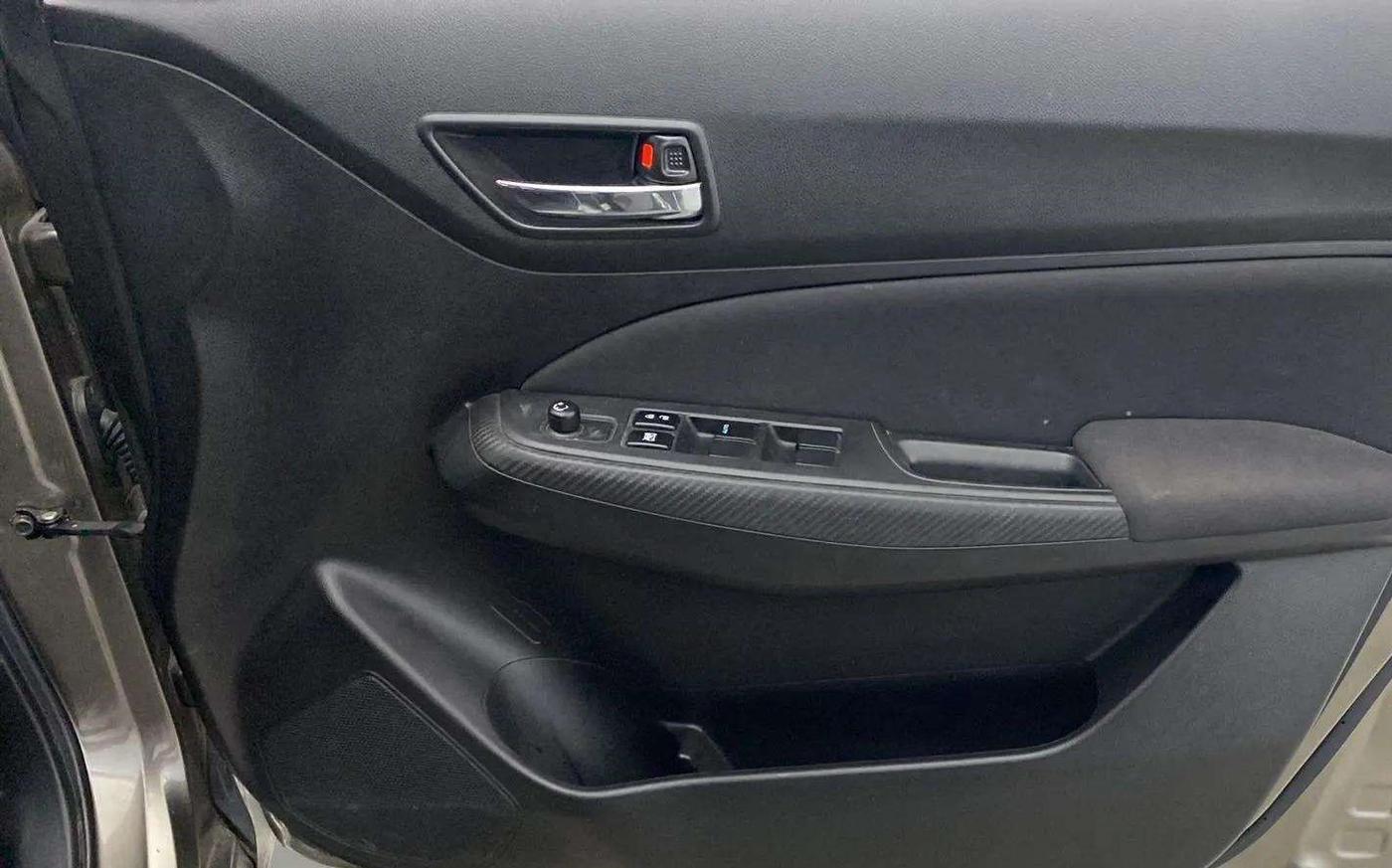 2023 Maruti Swift VXI AMT, Petrol, Automatic, 27,161 km, Driver Side Door Panels Control