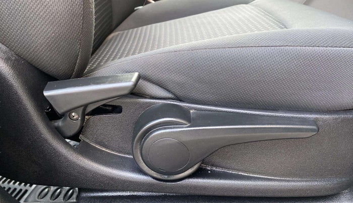 2017 Tata Tiago XZ PETROL, Petrol, Manual, 8,690 km, Driver Side Adjustment Panel