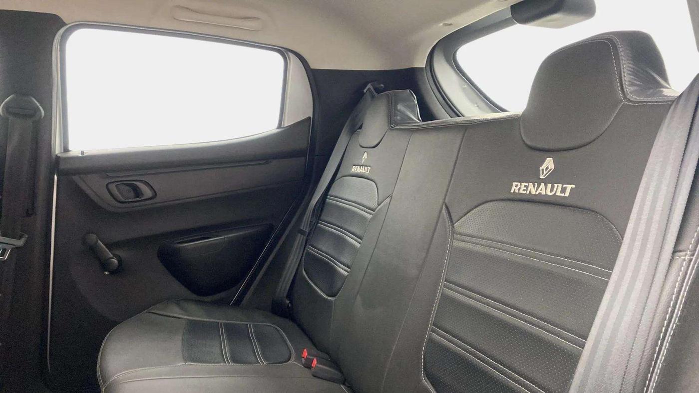2017 Renault Kwid RXT 1.0 AMT (O), Petrol, Automatic, 27,473 km, Right Side Rear Door Cabin