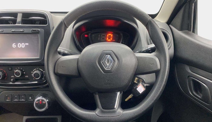 2017 Renault Kwid RXT 1.0 AMT (O), Petrol, Automatic, 27,473 km, Steering Wheel Close Up
