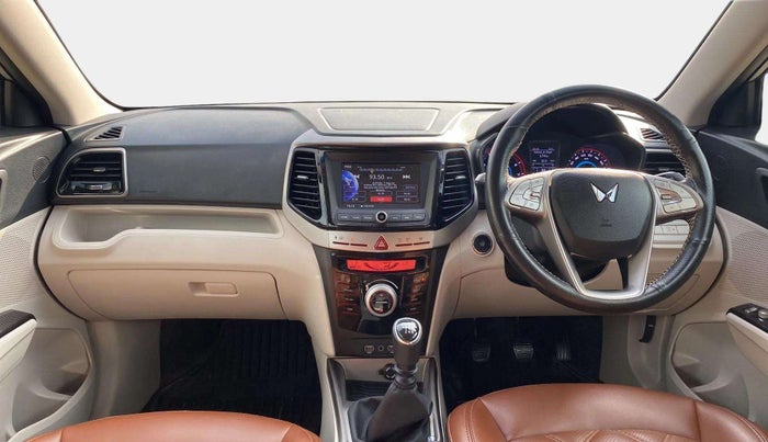 2023 Mahindra XUV300 W8 1.2 PETROL, Petrol, Manual, 25,905 km, Dashboard