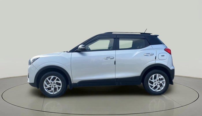 2023 Mahindra XUV300 W8 1.2 PETROL, Petrol, Manual, 25,905 km, Left Side