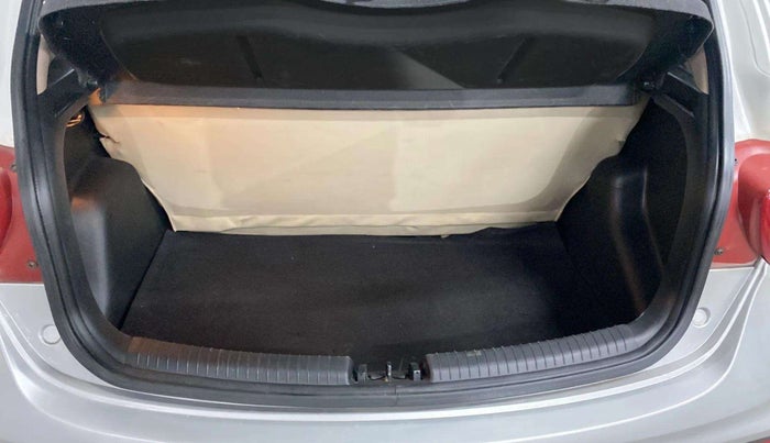 2017 Hyundai Grand i10 ASTA 1.2 KAPPA VTVT, Petrol, Manual, 38,148 km, Boot Inside