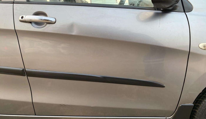 2017 Maruti Celerio VXI, Petrol, Manual, 40,725 km, Driver-side door - Slightly dented