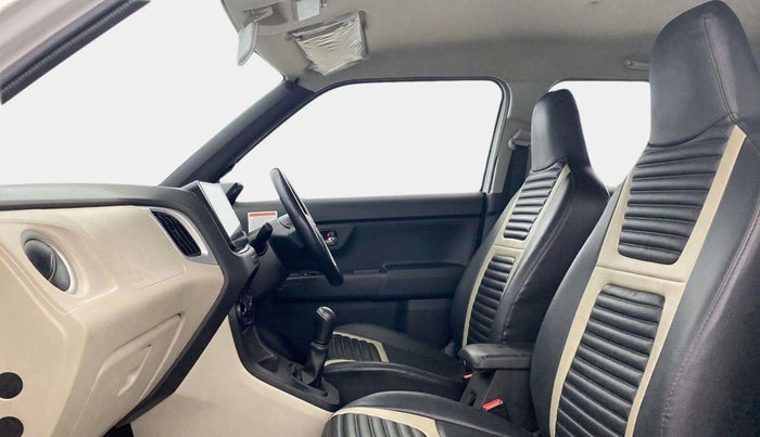 2023 Maruti New Wagon-R LXI CNG 1.0, CNG, Manual, 32,442 km, Right Side Front Door Cabin