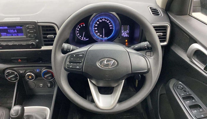 2021 Hyundai VENUE S 1.2, Petrol, Manual, 29,750 km, Steering Wheel Close Up