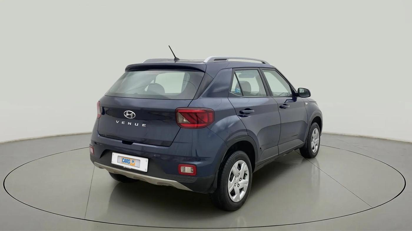 2021 Hyundai VENUE S 1.2, Petrol, Manual, 29,750 km, Right Back Diagonal