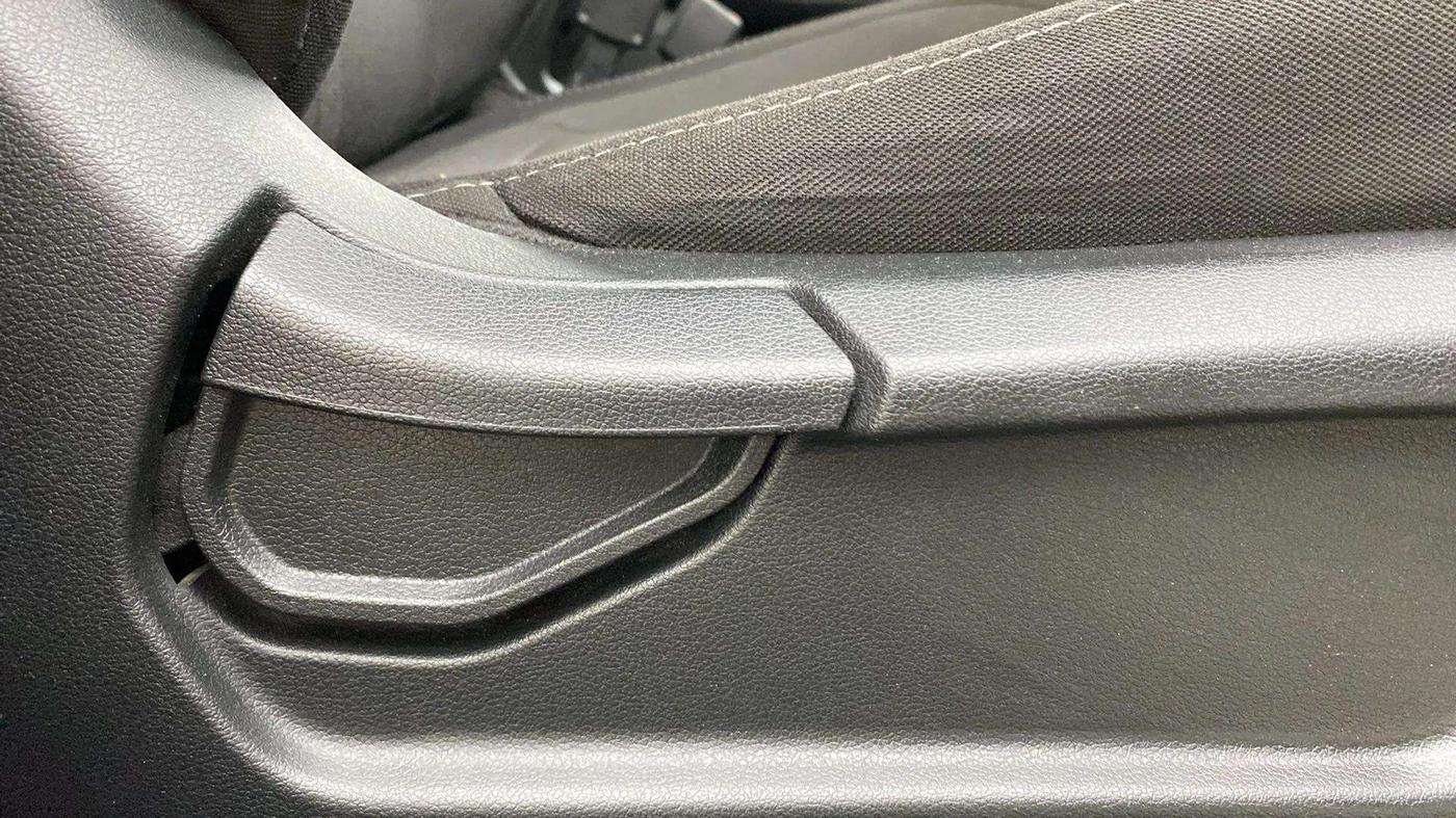 2021 Hyundai VENUE S 1.2, Petrol, Manual, 29,750 km, Driver Side Adjustment Panel