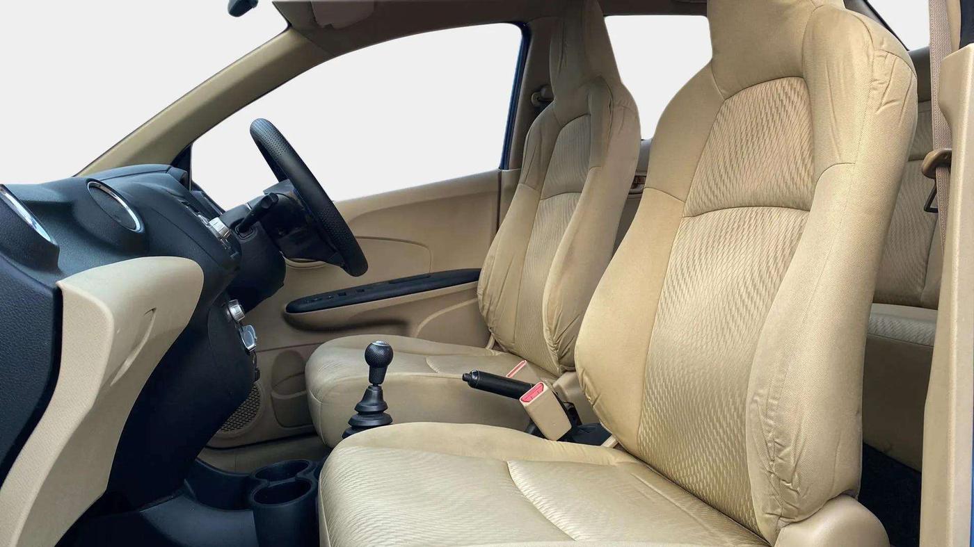 2014 Honda Amaze 1.2L I-VTEC S, Petrol, Manual, 66,964 km, Right Side Front Door Cabin