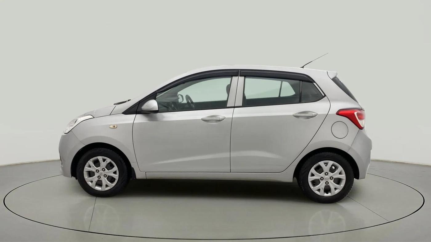 2016 Hyundai Grand i10 MAGNA 1.2 KAPPA VTVT, CNG, Manual, 58,415 km, Left Side