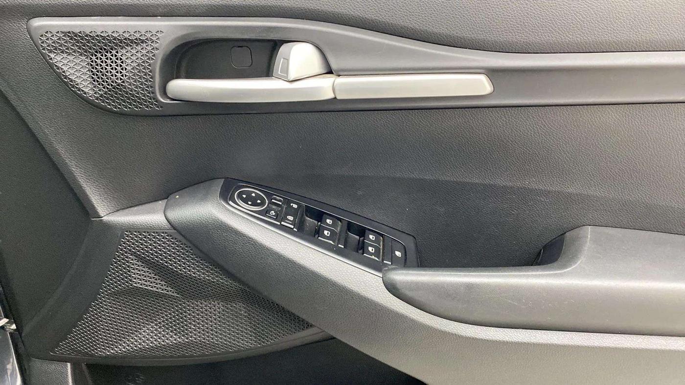 2022 KIA SELTOS HTK PLUS AT 1.5 DIESEL, Diesel, Automatic, 49,196 km, Driver Side Door Panels Control