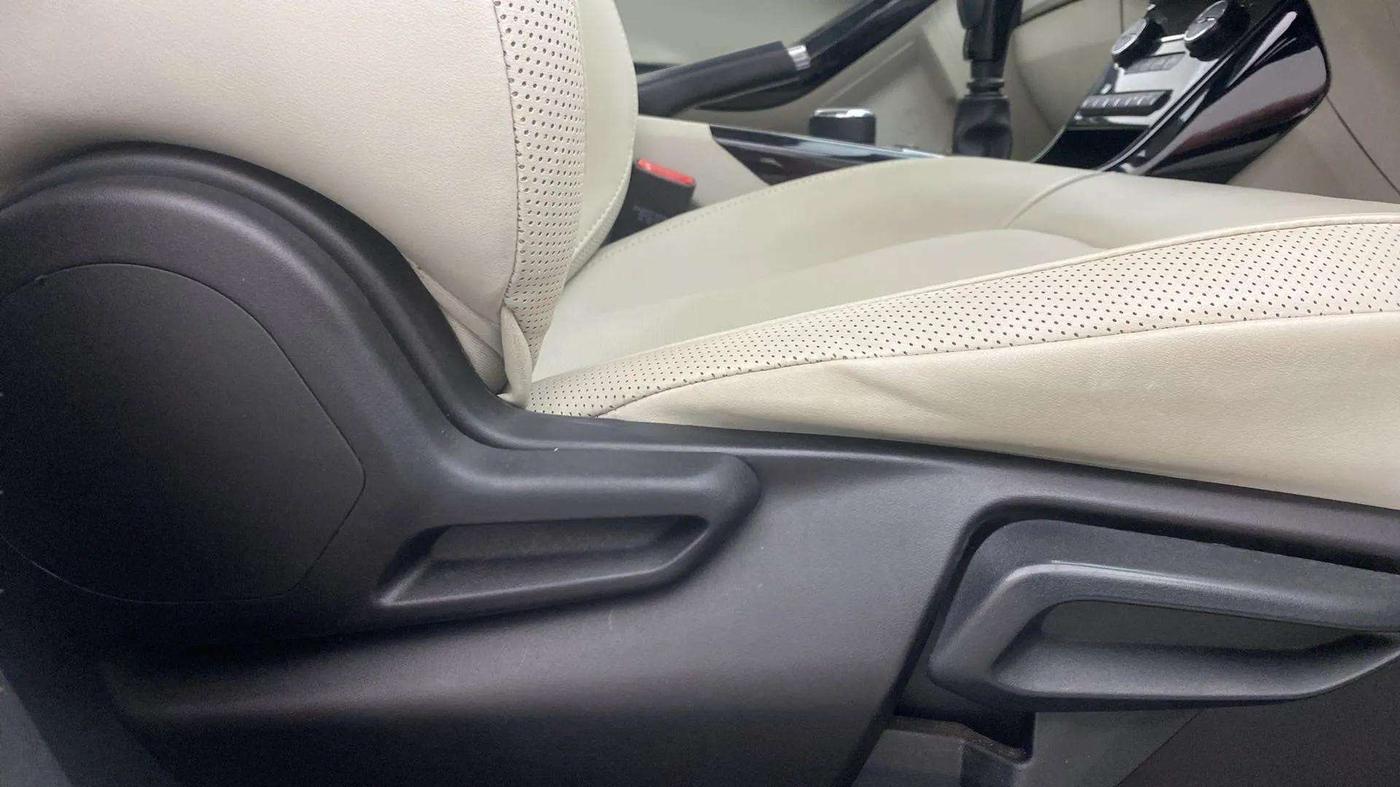 2022 Tata NEXON XZ PLUS DIESEL (L), CNG, Manual, 36,607 km, Driver Side Adjustment Panel