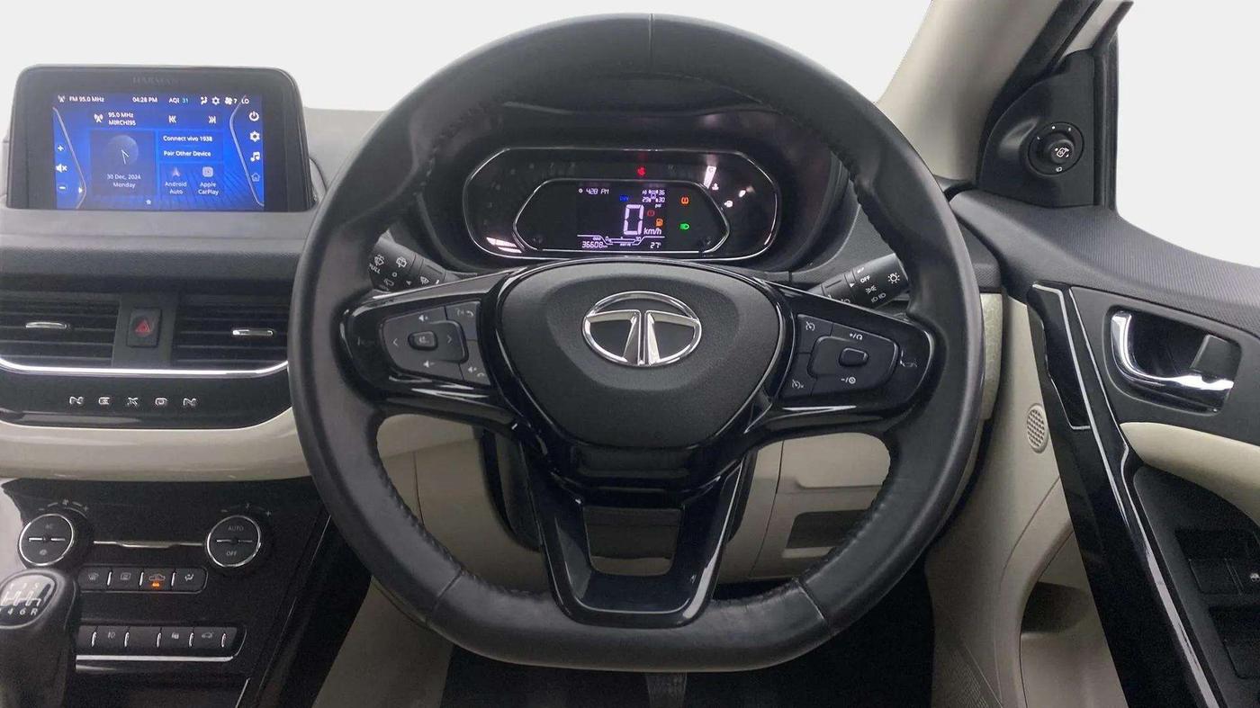 2022 Tata NEXON XZ PLUS DIESEL (L), CNG, Manual, 36,607 km, Steering Wheel Close Up