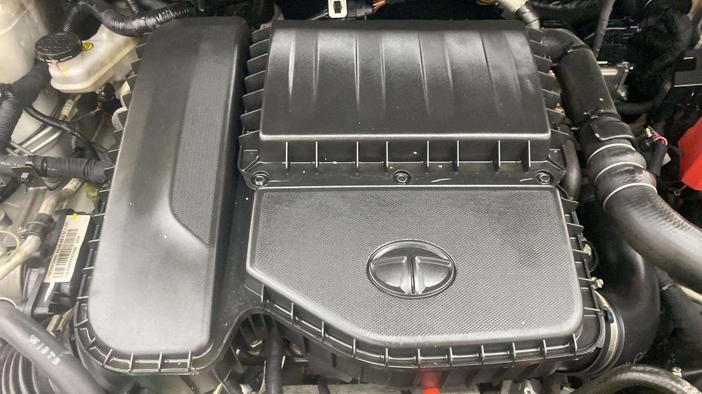 2022 Tata NEXON XZ PLUS DIESEL (L), CNG, Manual, 36,607 km, Open Bonet
