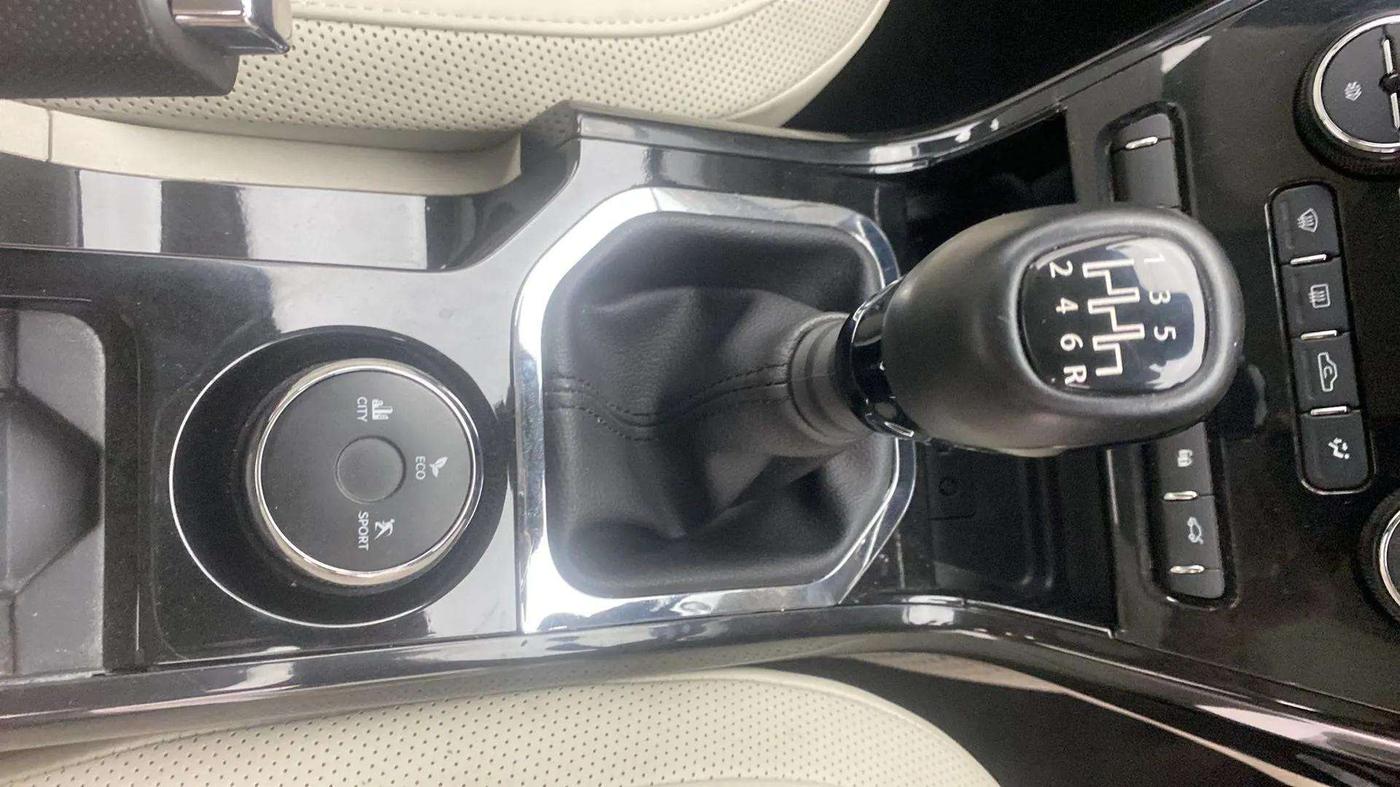 2022 Tata NEXON XZ PLUS DIESEL (L), CNG, Manual, 36,607 km, Gear Lever